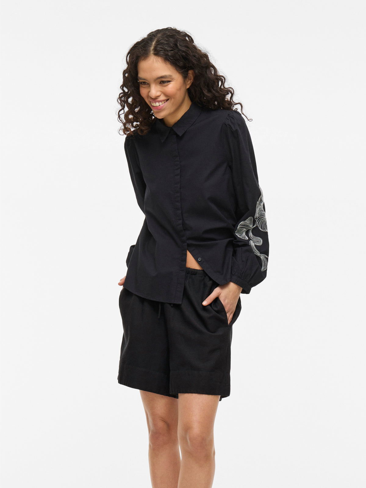 VIPRISILLA RW SHORTS - NOOS