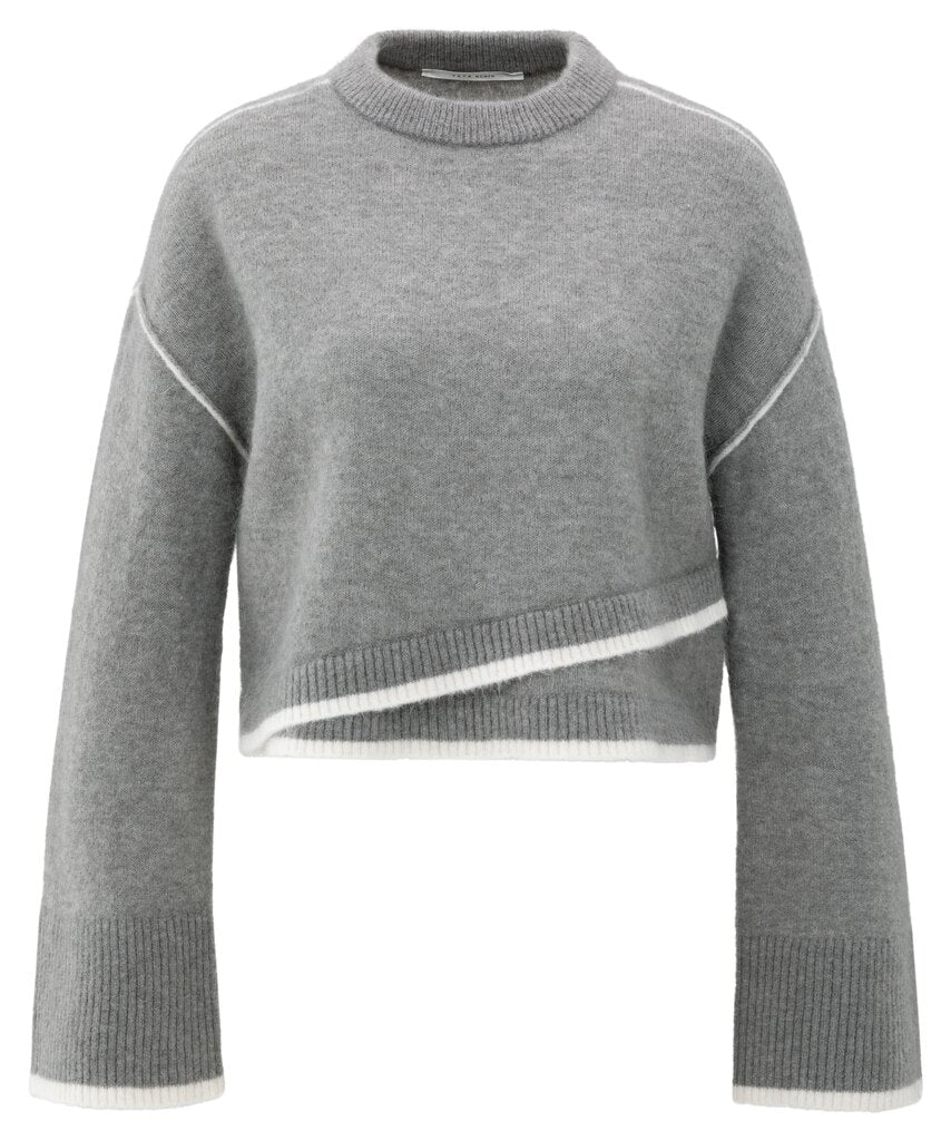 Pullover mit Linien