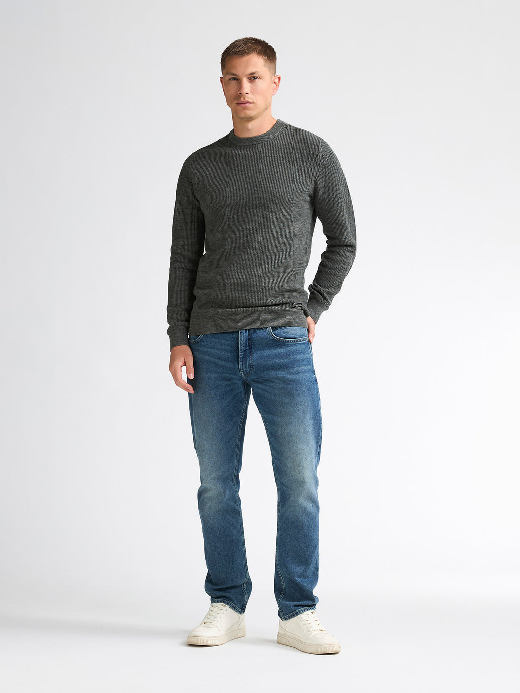 Komfortabler Baumwollpullover mit feiner Strickstruktur