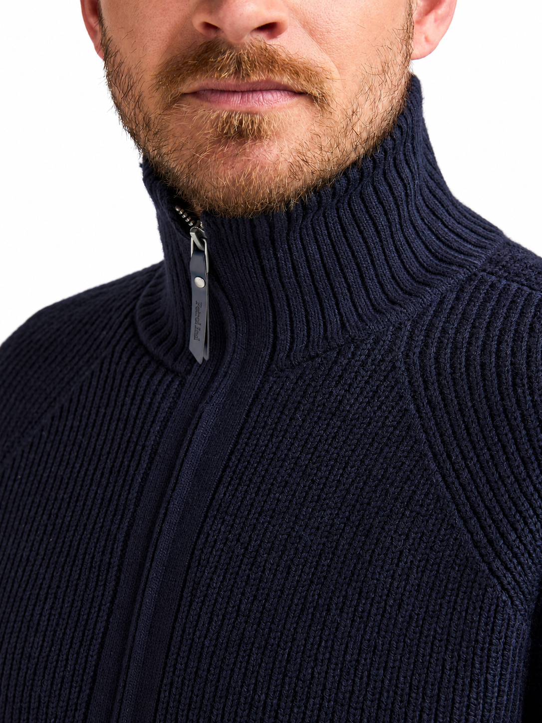 Strickjacke mit Stehkragen und Reißverschluss